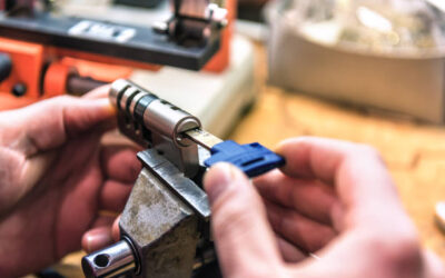 Can a Locksmith Make a Key from a Picture? Key Duplication and Car Key Replacement Explained